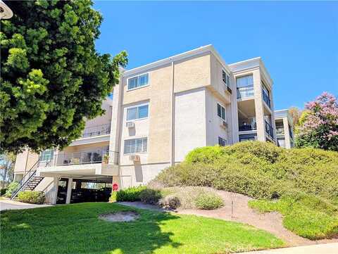 Paseo Del Lago W, Laguna Woods, CA 92637