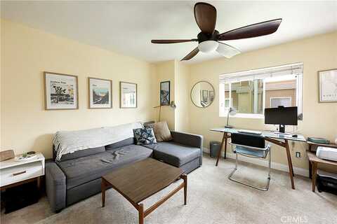 Victoria Street, Costa Mesa, CA 92627