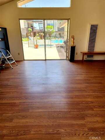 S Raymond Avenue, Gardena, CA 90247
