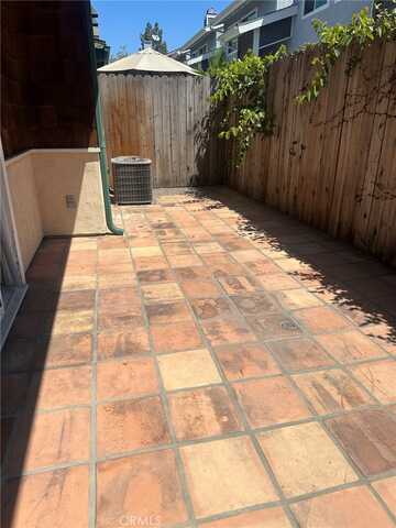 E Glenarm Street, Pasadena, CA 91106