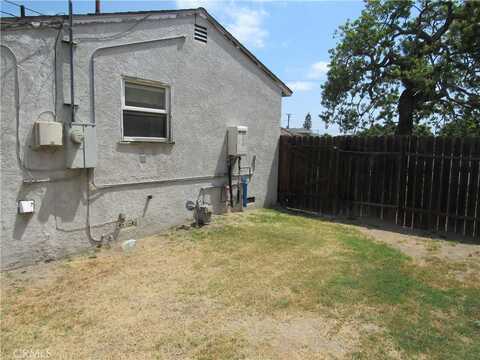 Nola, WESTMINSTER, CA 92683