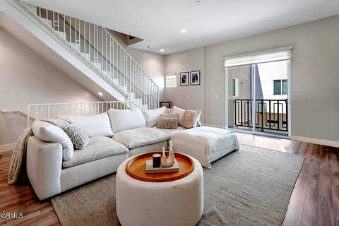 Hazeltine, VAN NUYS, CA 91401