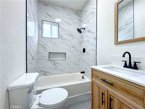 Kalmia, LOS ANGELES, CA 90002