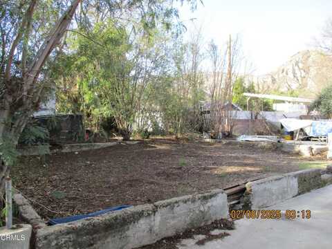 Market, PIRU, CA 93040