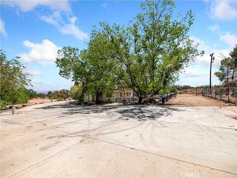 213Th, LLANO, CA 93544