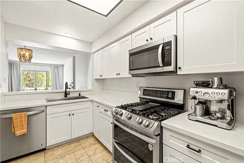 Mcbean Parkway, Valencia, CA 91355
