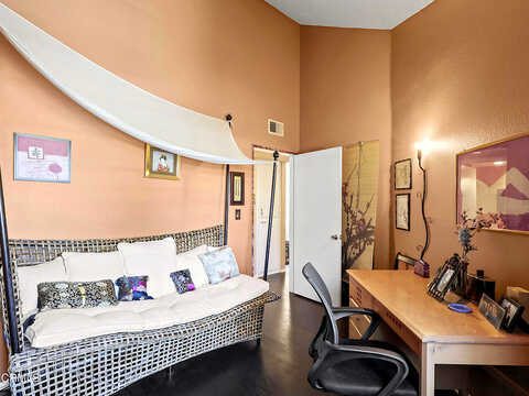 Clybourn Avenue, North Hollywood, CA 91606