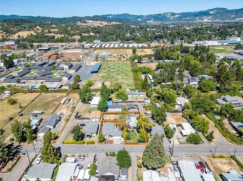 Della, WILLITS, CA 95490