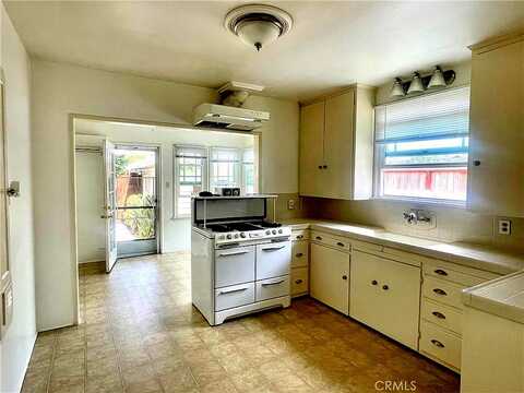 Cerritos, SIGNAL HILL, CA 90755