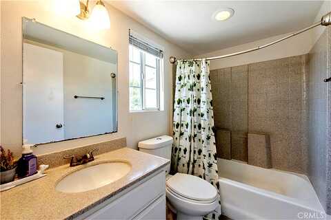 Rue Brittany, FOOTHILL RANCH, CA 92610