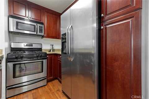 Burbank Boulevard, Woodland Hills, CA 91367
