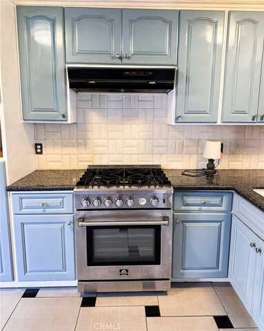 South Crossbow Lane, Anaheim, CA 92804