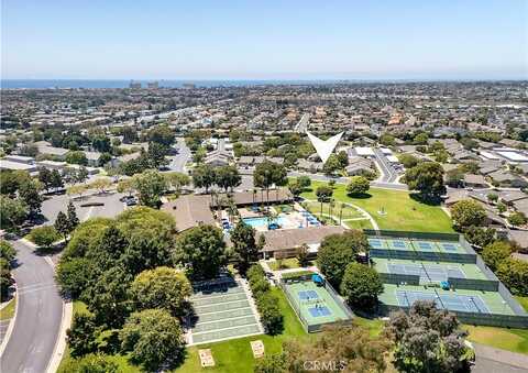 Fallbrook Circle, Huntington Beach, CA 92646