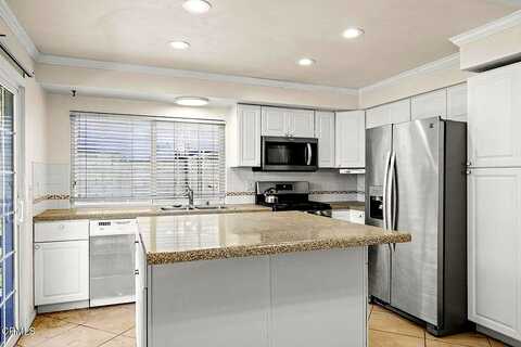 Carlisle, OXNARD, CA 93033