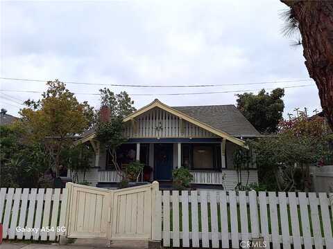 Pine, SANTA ANA, CA 92701