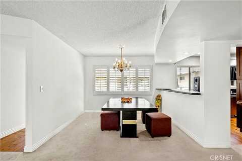 Cartwright Ave, Toluca Lake, CA 91602