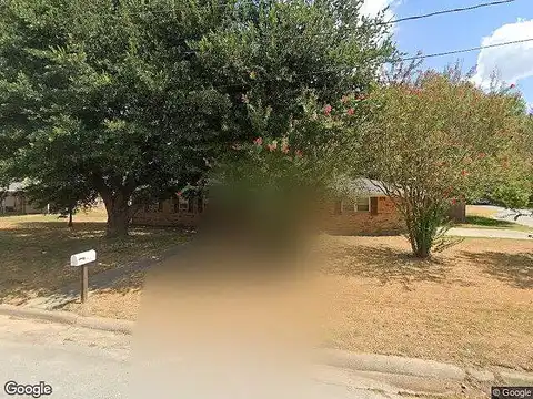 Robin, MINEOLA, TX 75773
