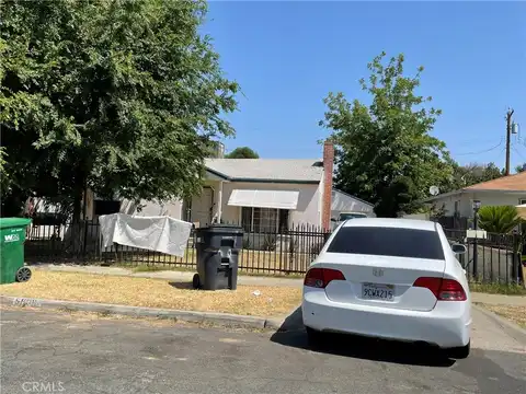 Clay, FRESNO, CA 93727