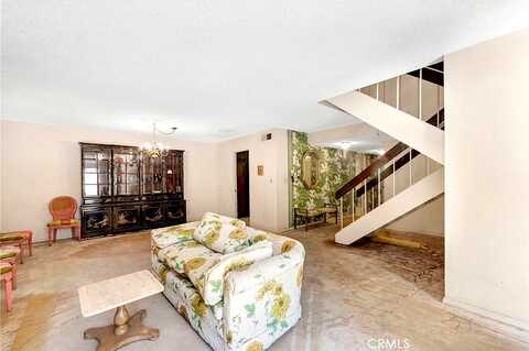 W Sarah Street, Burbank, CA 91505