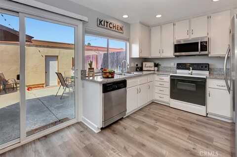 Carriage Drive, Santa Ana, CA 92707