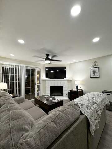 W Orangethorpe Avenue, Fullerton, CA 92833