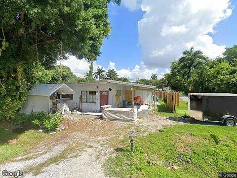 Oak, NORTH FORT MYERS, FL 33903