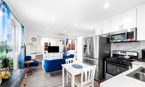 N Loma Verde Ave, Canoga Park, CA 91303