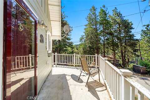 W Victoria Ct, Lake Arrowhead, CA 92352