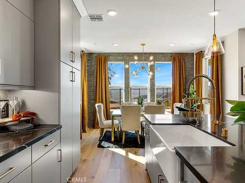 Saddle Cir, Castaic, CA 91384