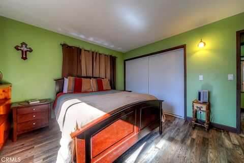 Barton Lane, Sugarloaf, CA 92386