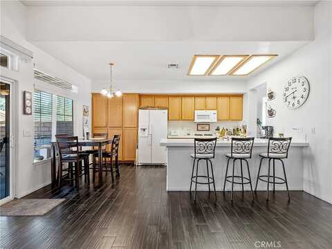 Northstar Ct, Apple Valley, CA 92307