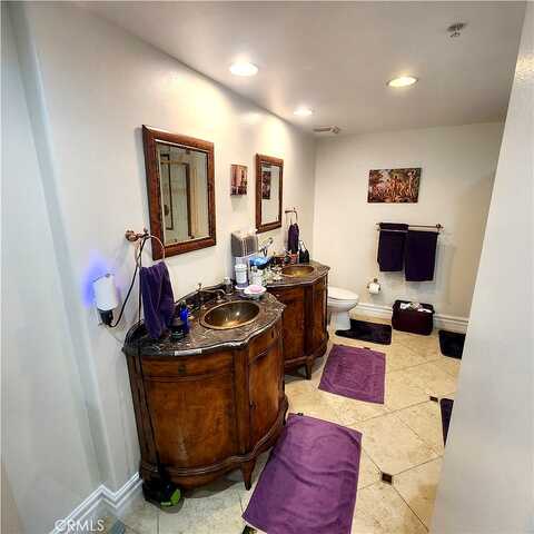 Bloomfield Street, Toluca Lake, CA 91602