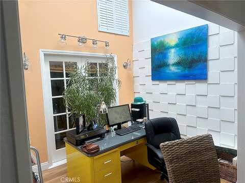 Mckinney Way #19A, Seal Beach, CA 90740
