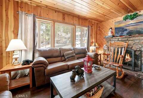 Clubview Ave, Big Bear Lake, CA 92315