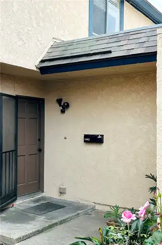 E Bell Ave, Anaheim, CA 92805