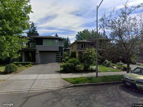 128Th, KIRKLAND, WA 98033