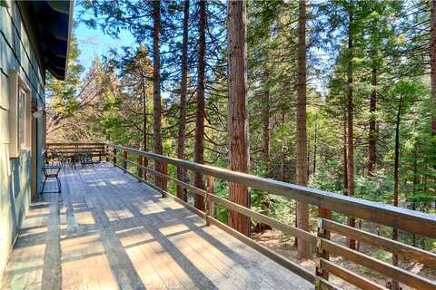 Forest Drive, Fish Camp, CA 93623