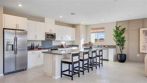 Rollins St, Hesperia, CA 92345