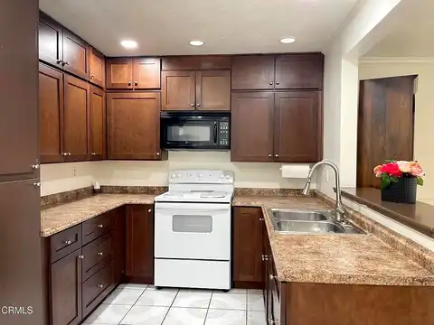 Saratoga Avenue, Ventura, CA 93003