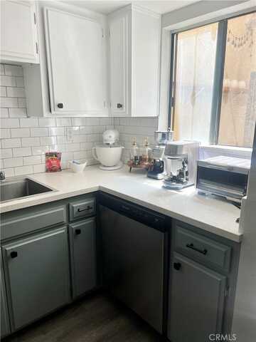 Kingtree Avenue, Lancaster, CA 93534