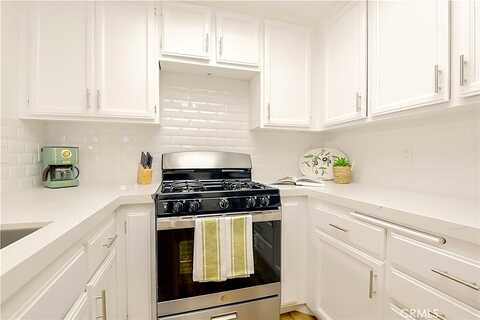 Encino Avenue, Encino, CA 91316