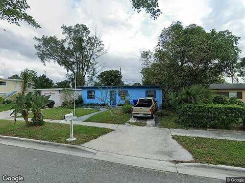 10Th, RIVIERA BEACH, FL 33404
