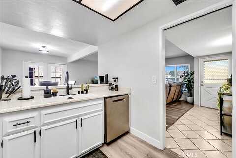 S Santa Fe Street, Hemet, CA 92543