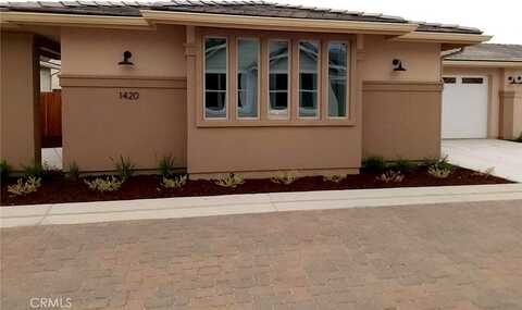Ronald Way, Oceano, CA 93445