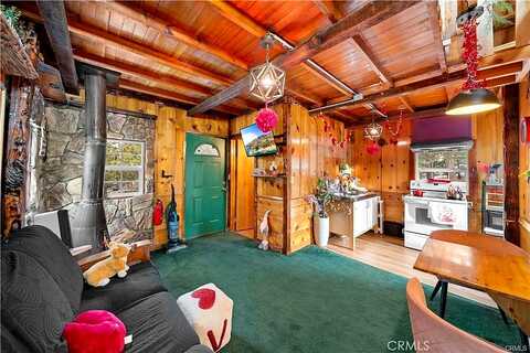 Crescent Lane, Big Bear Lake, CA 92315