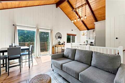 W Victoria Ct, Lake Arrowhead, CA 92352