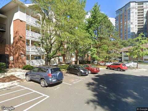Lincoln Way, Mc Lean, VA 22102