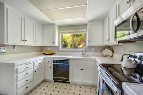 W Nine Dr, Laguna Niguel, CA 92677