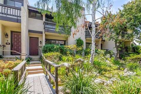 Owensmouth Avenue, Woodland Hills, CA 91367