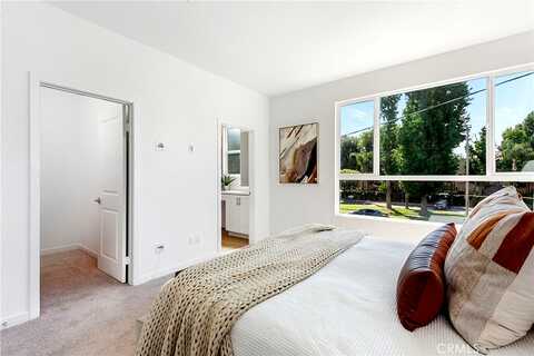 Santo Antonio Dr, Colton, CA 92324